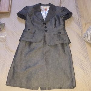 Tahari - ASL - Short-Sleeved Blazer & Skirt Suit